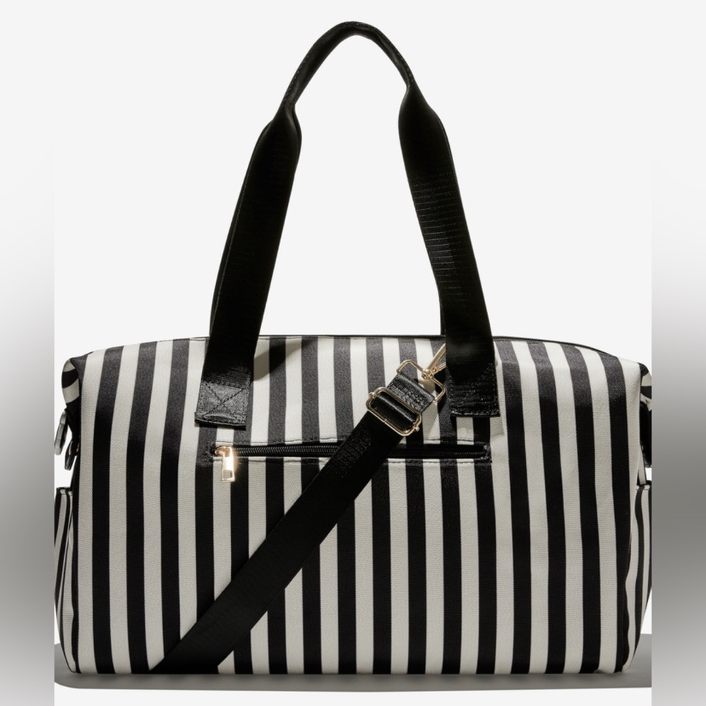 ✨✨Alice + Olivia Black and White Striped Duffel Bag✨✨